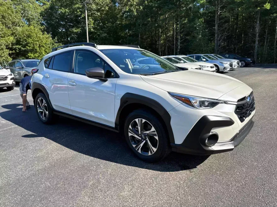2024 Subaru Crosstrek Premium photo 1
