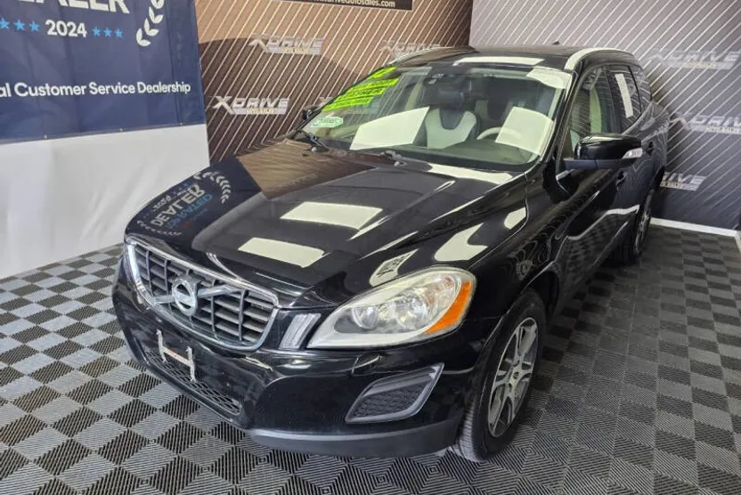 2012 Volvo XC60 T6 Platinum photo 1