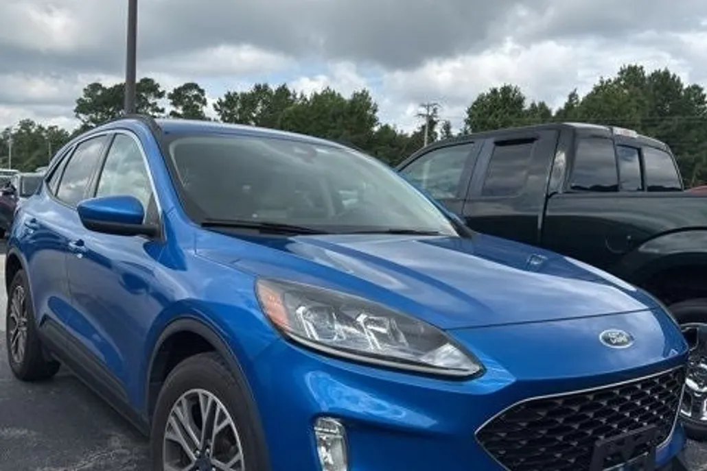 2020 Ford Escape SEL photo 1