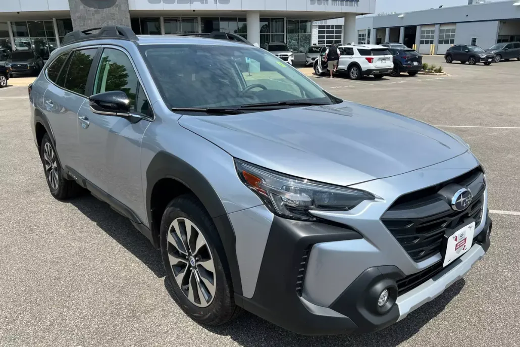 2024 Subaru Outback Limited XT photo 1