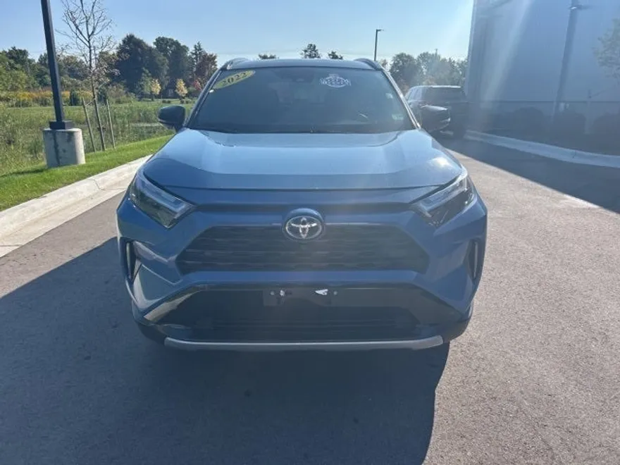 2022 Toyota RAV4 Hybrid XSE photo 1