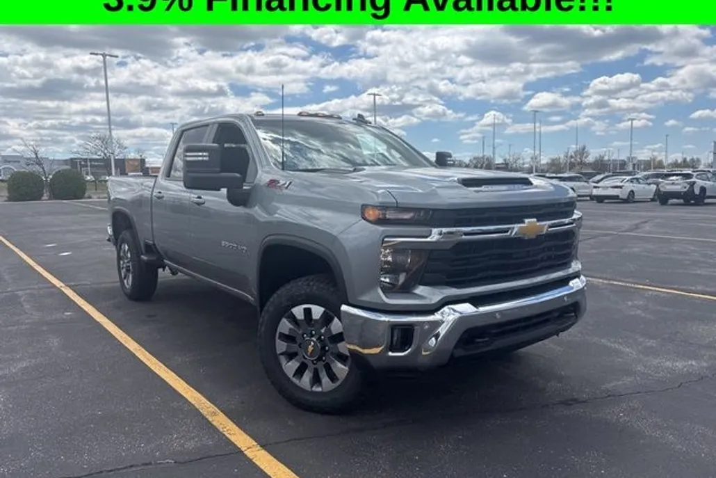 2025 Chevrolet Silverado 3500HD LT photo 1