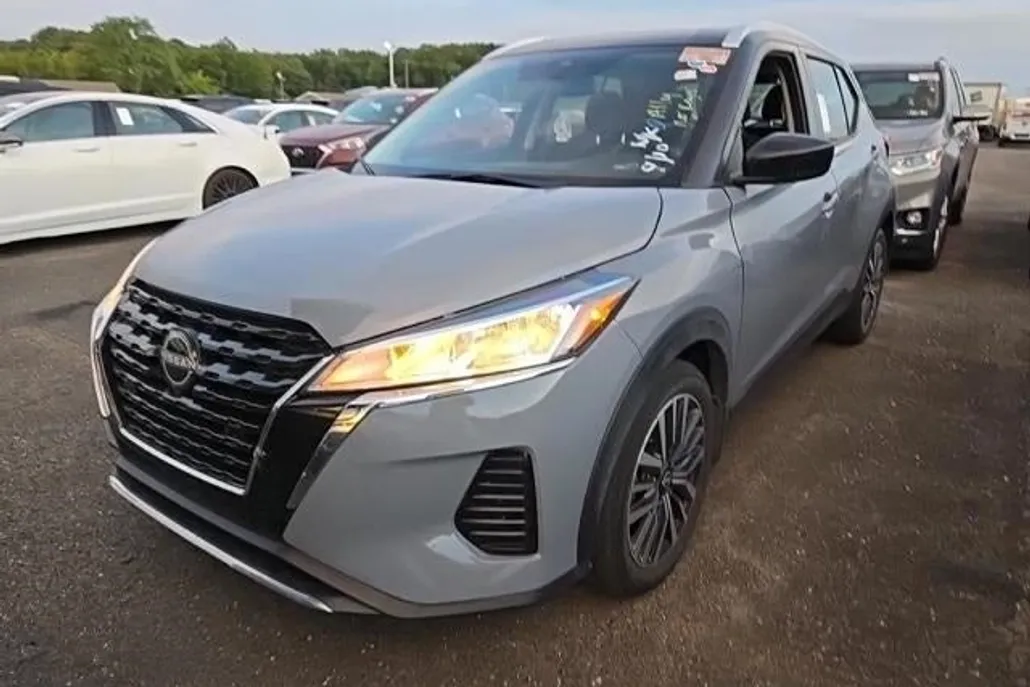2024 Nissan Kicks SV photo 1
