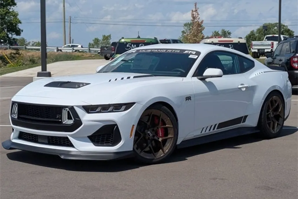 2025 Ford Mustang GT Premium photo 1