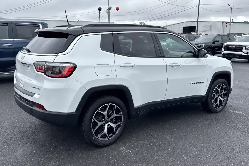 2025 Jeep Compass Limited photo 1