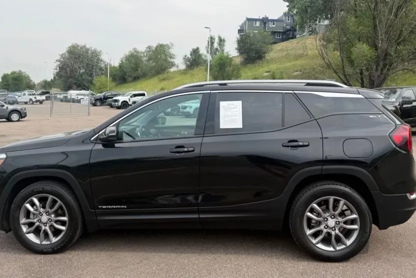 2023 Gmc Terrain SLT photo 1