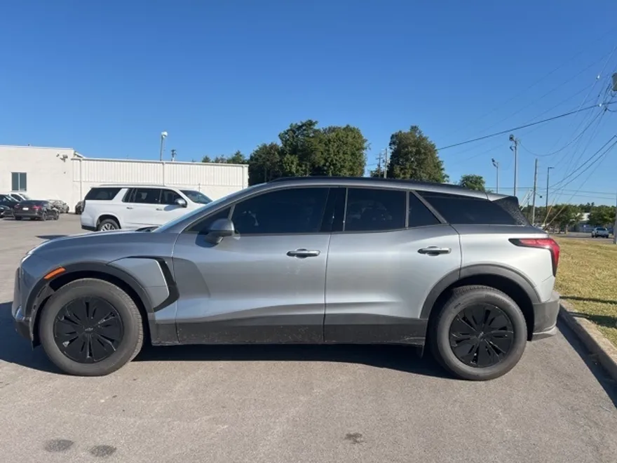 2025 Chevrolet Blazer EV photo 1