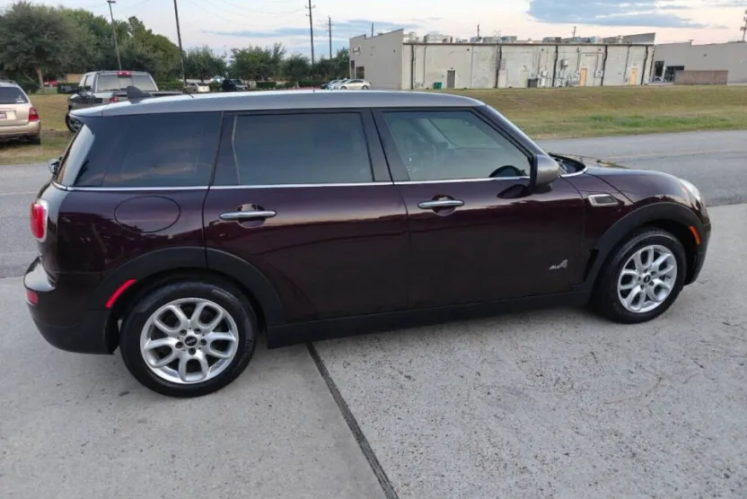2017 Mini Clubman Base ALL4 photo 1