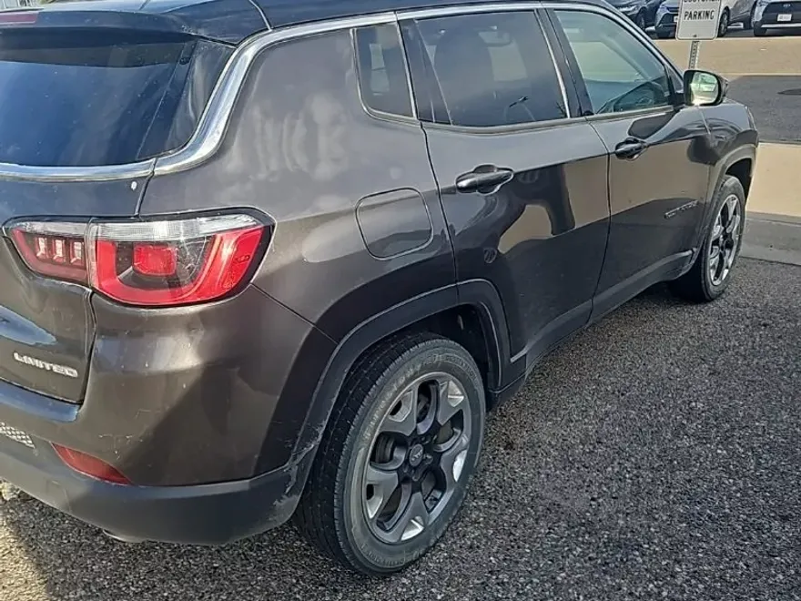 2018 Jeep Compass Limited photo 1