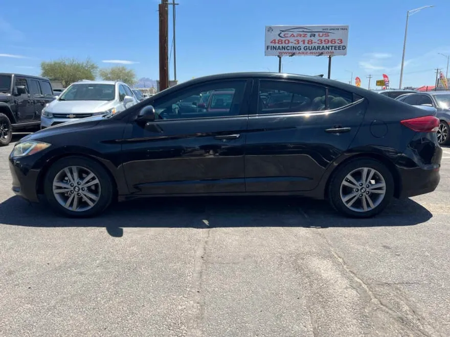 2017 Hyundai Elantra Value Edition photo 1