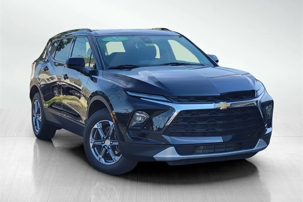 2023 Chevrolet Blazer 2LT photo 1