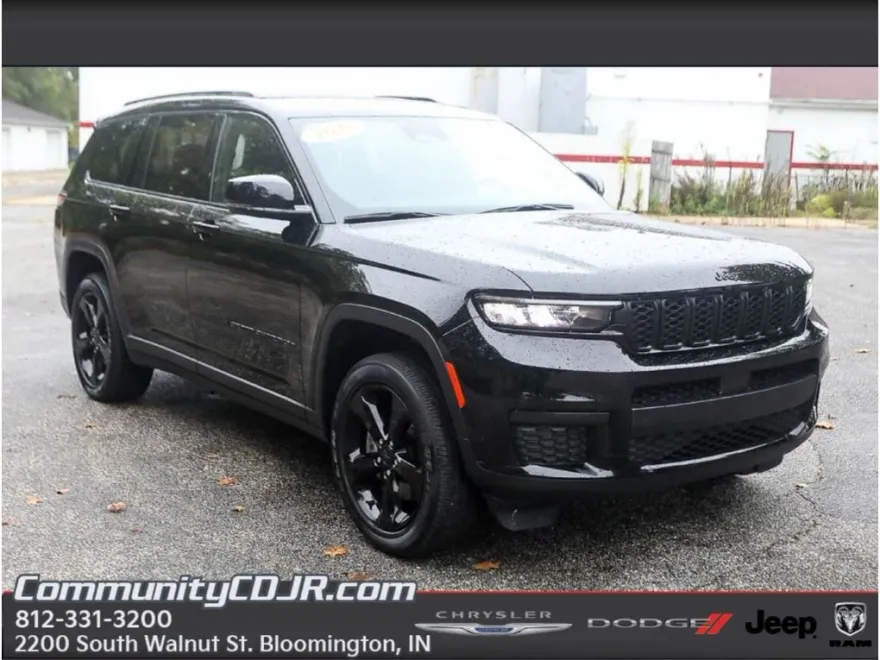 2023 Jeep Grand Cherokee Laredo photo 1