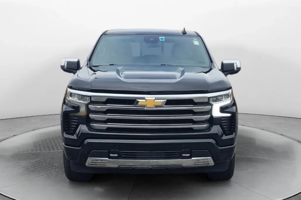 2023 Chevrolet Silverado 1500 High Country photo 1