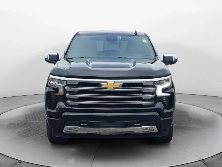 2023 Chevrolet Silverado 1500 High Country photo 1