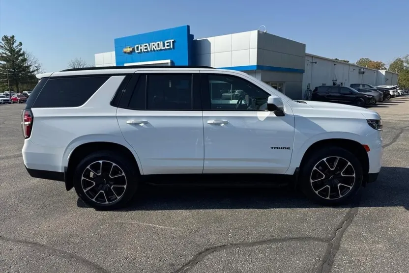2021 Chevrolet Tahoe RST photo 1