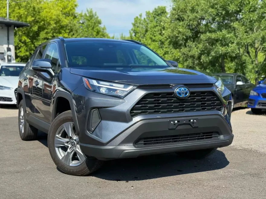 2023 Toyota RAV4 Hybrid LE Sport photo 1