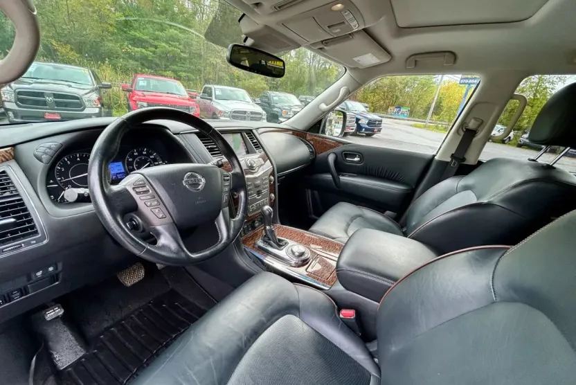 2019 Nissan Armada SL photo 1