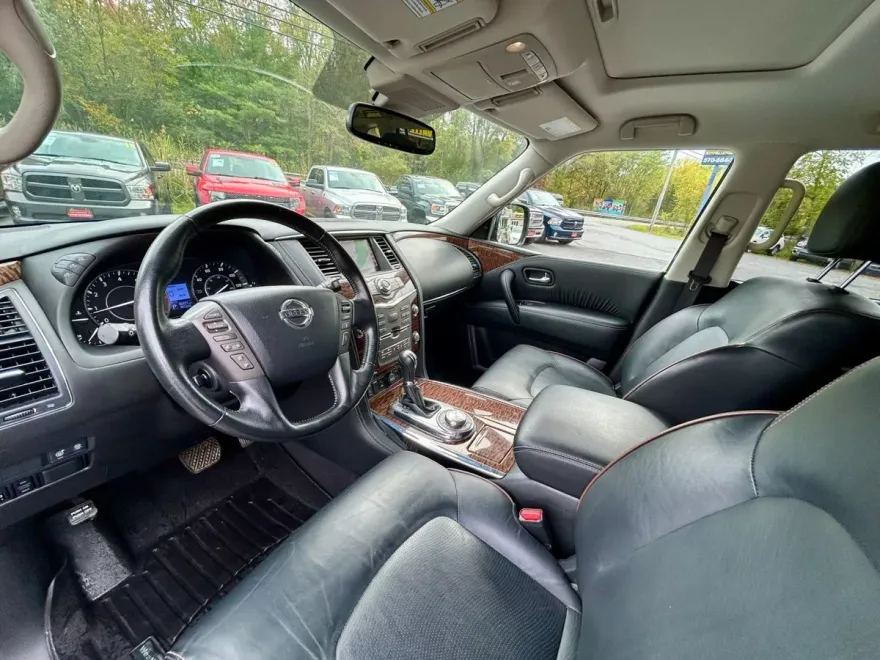 2019 Nissan Armada SL photo 1