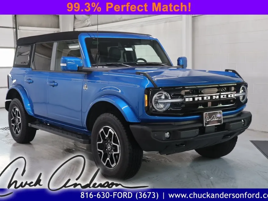 2024 Ford Bronco Outer Banks photo 1