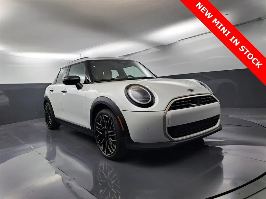 2025 Mini Cooper 4 Door Hardtop Signature photo 1
