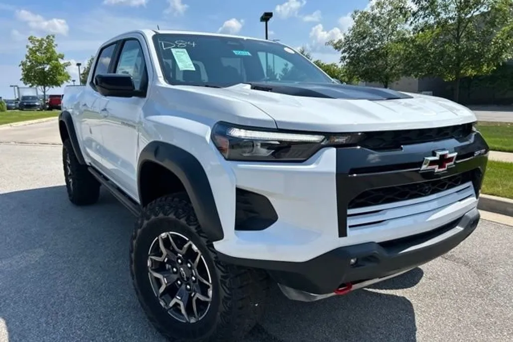 2026 Chevrolet Colorado ZR2 photo 1