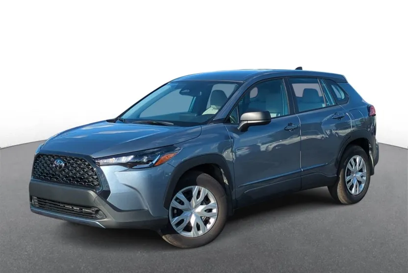 2025 Toyota Corolla Cross L photo 1