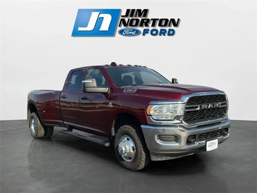 2024 Ram 3500 Tradesman photo 1