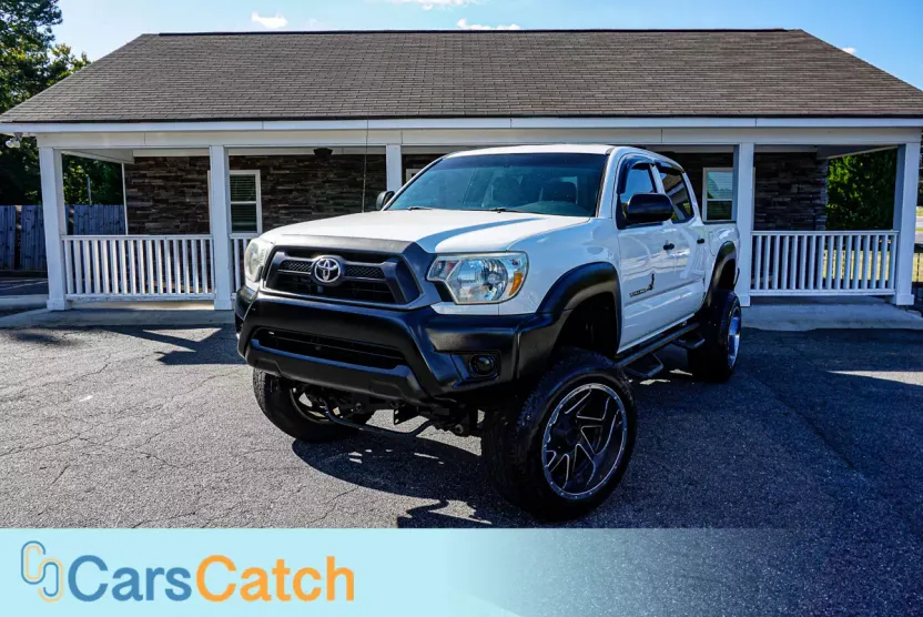 2013 Toyota Tacoma photo 1