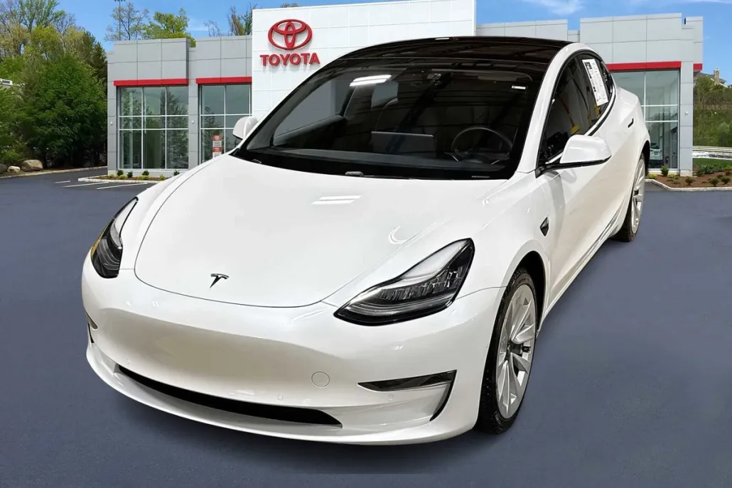 2021 Tesla Model 3 Standard Range Plus photo 1