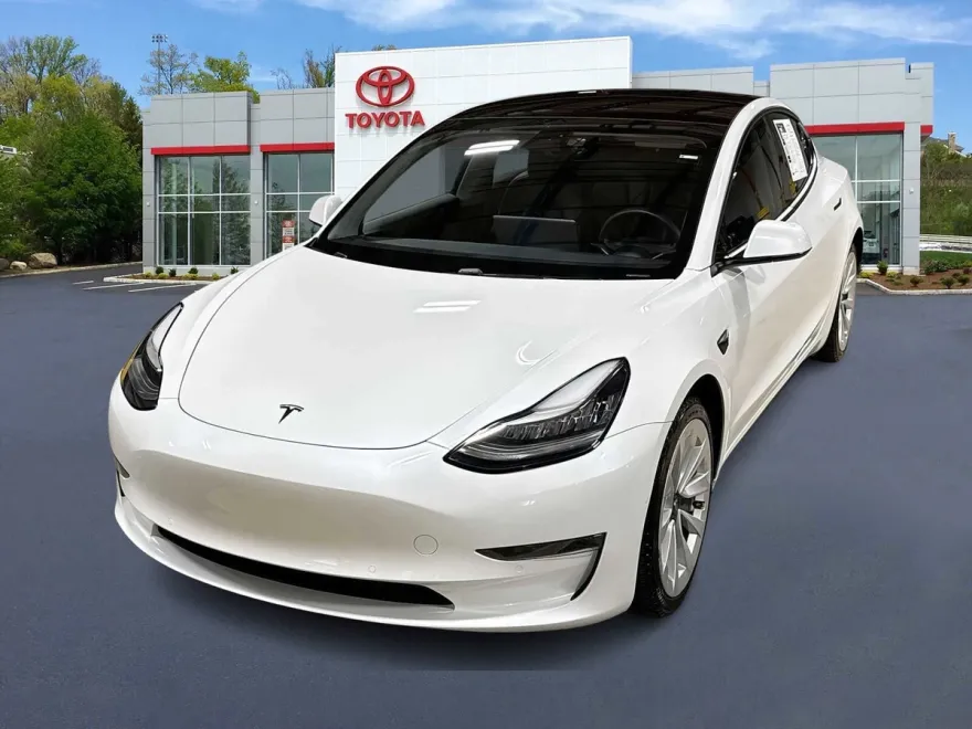 2021 Tesla Model 3 Standard Range Plus photo 1
