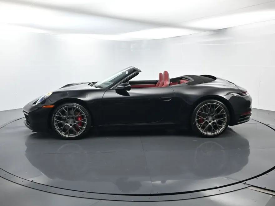2024 Porsche 911 S photo 2