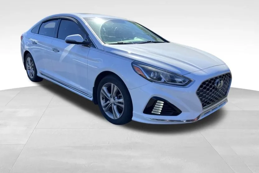 2019 Hyundai Sonata Sport photo 1