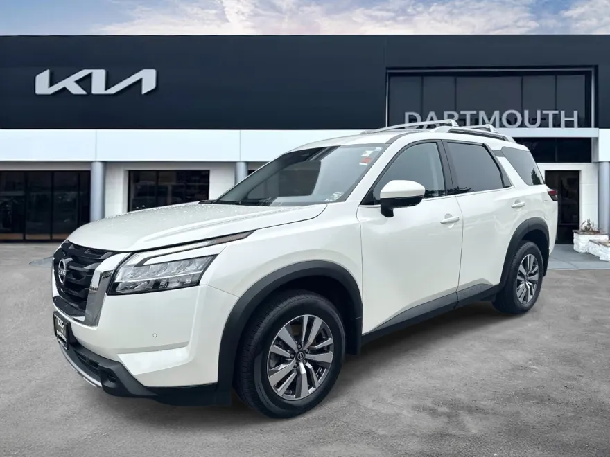 2023 Nissan Pathfinder SL photo 1