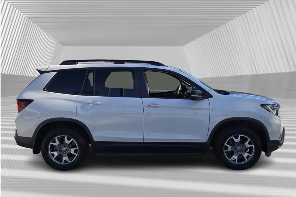 2022 Honda Passport TrailSport photo 1