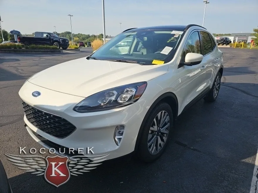 2022 Ford Escape Titanium photo 1