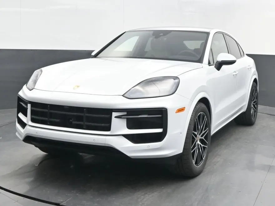 2025 Porsche Cayenne Coupe photo 1