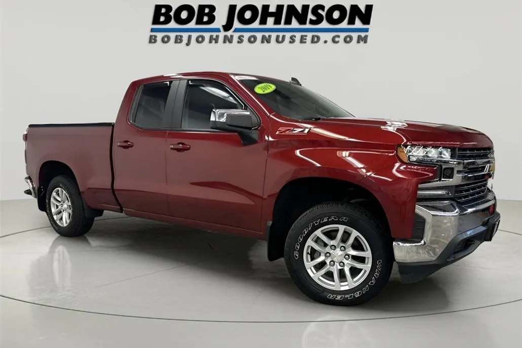 2019 Chevrolet Silverado 1500 LT photo 1