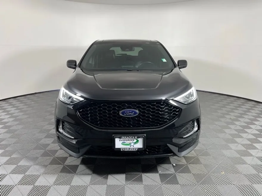 2021 Ford Edge ST photo 1