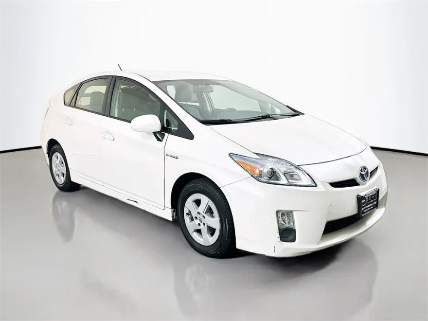 2011 Toyota Prius Two photo 1