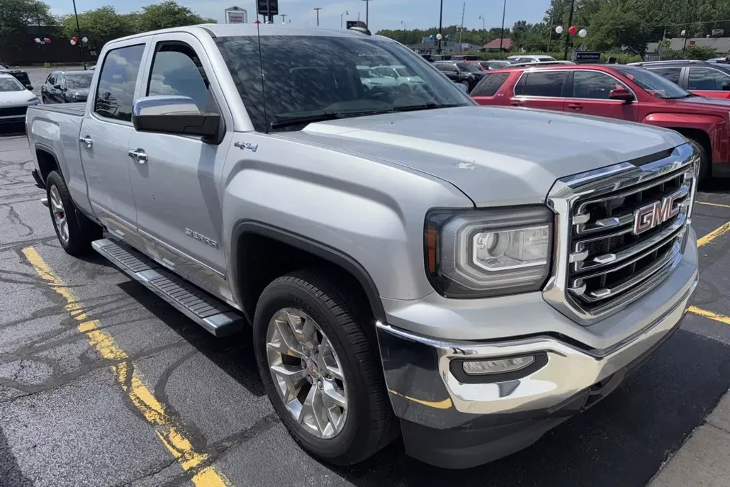 2016 Gmc Sierra 1500 SLT photo 1