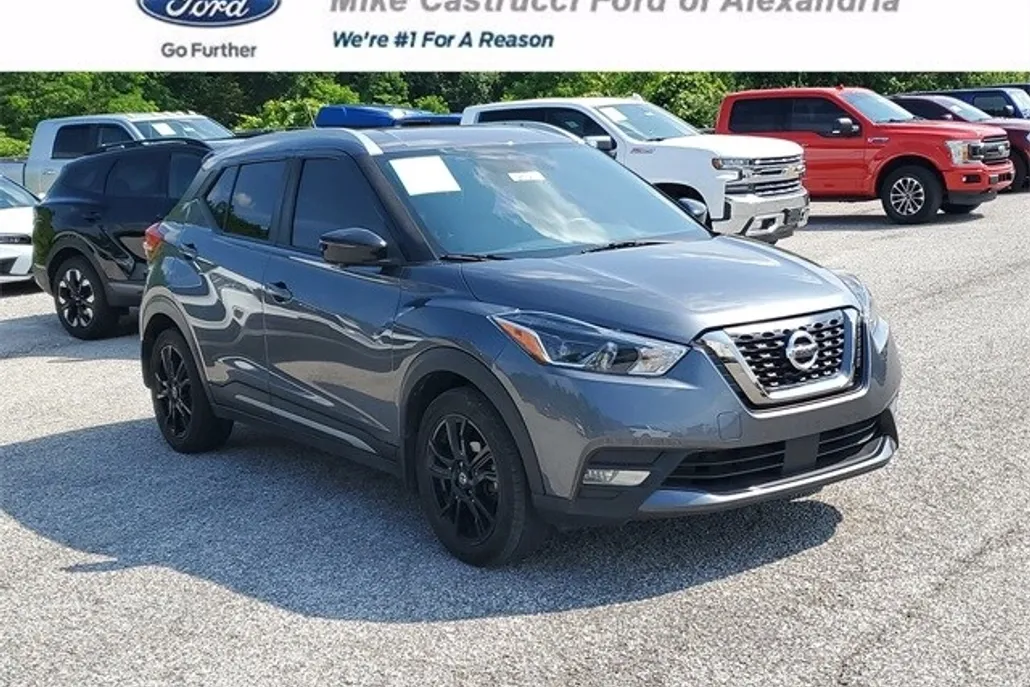 2020 Nissan Kicks SR photo 1