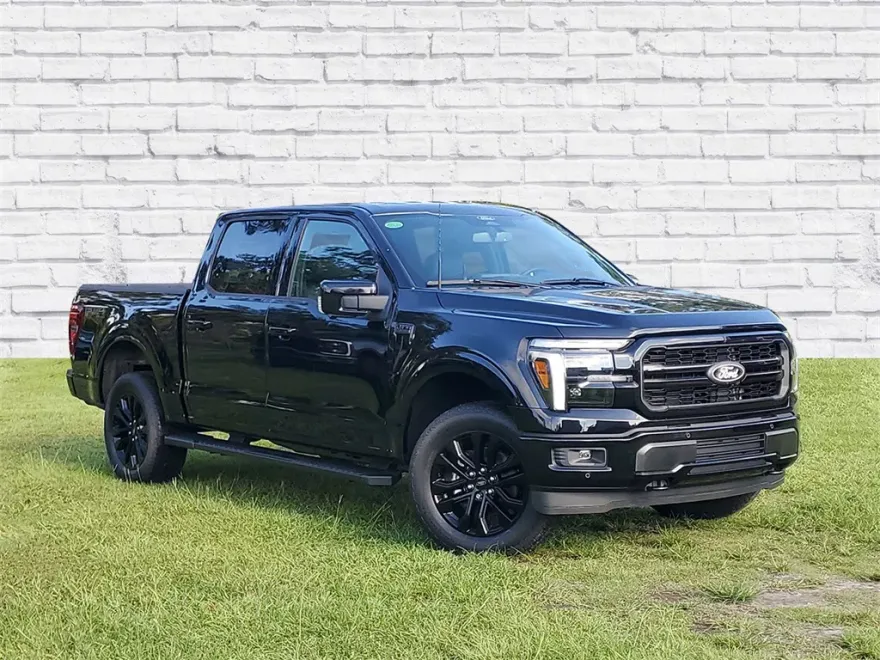 2025 Ford F-150 Lariat photo 1