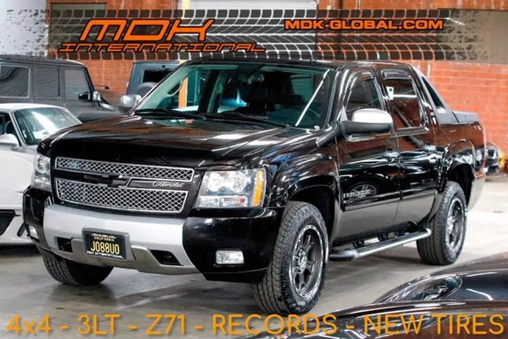 2008 Chevrolet Avalanche LS photo 1