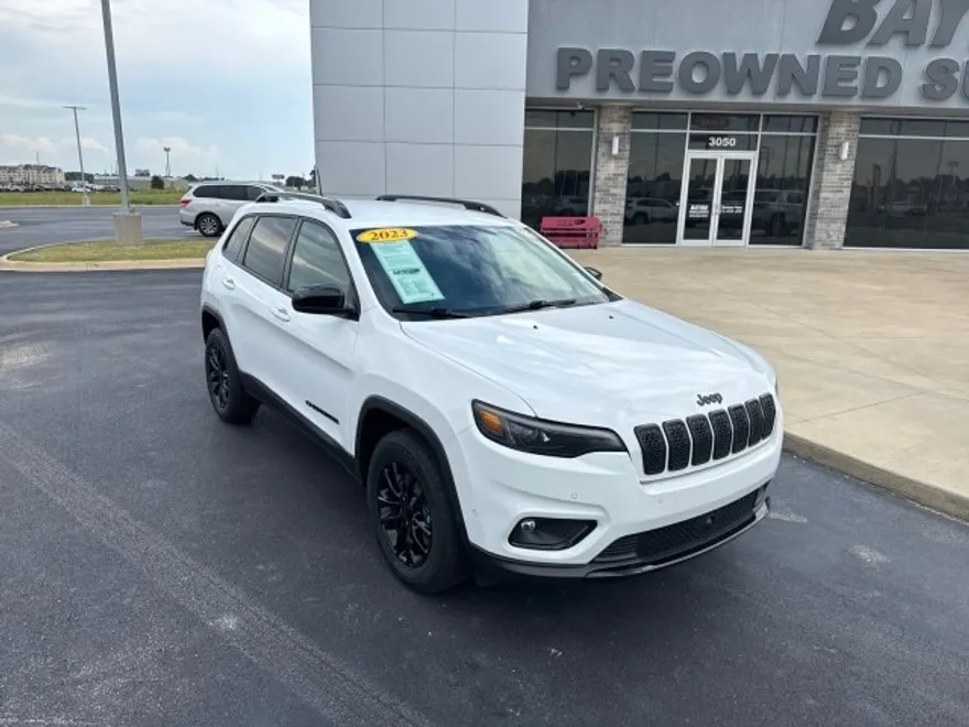 2023 Jeep Cherokee Altitude Lux photo 1