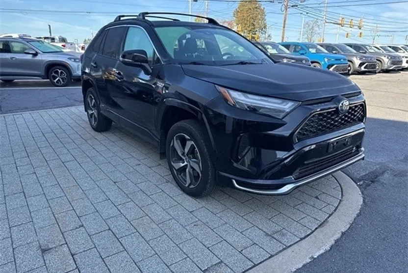 2022 Toyota RAV4 Prime SE photo 1