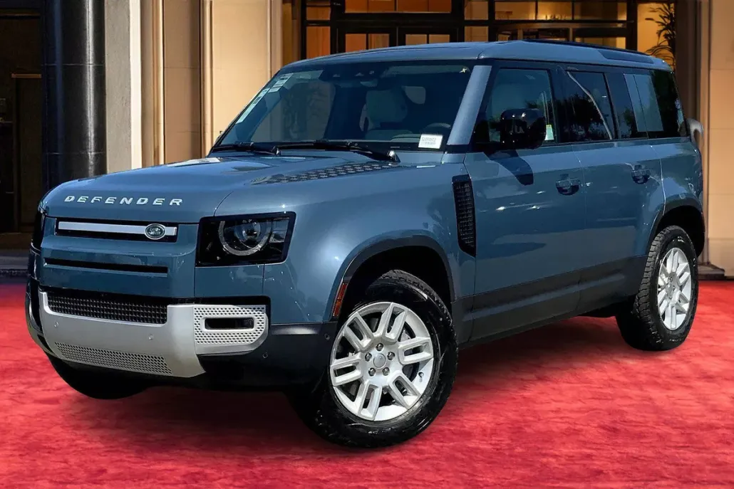 2025 Land Rover Defender 110 S photo 1