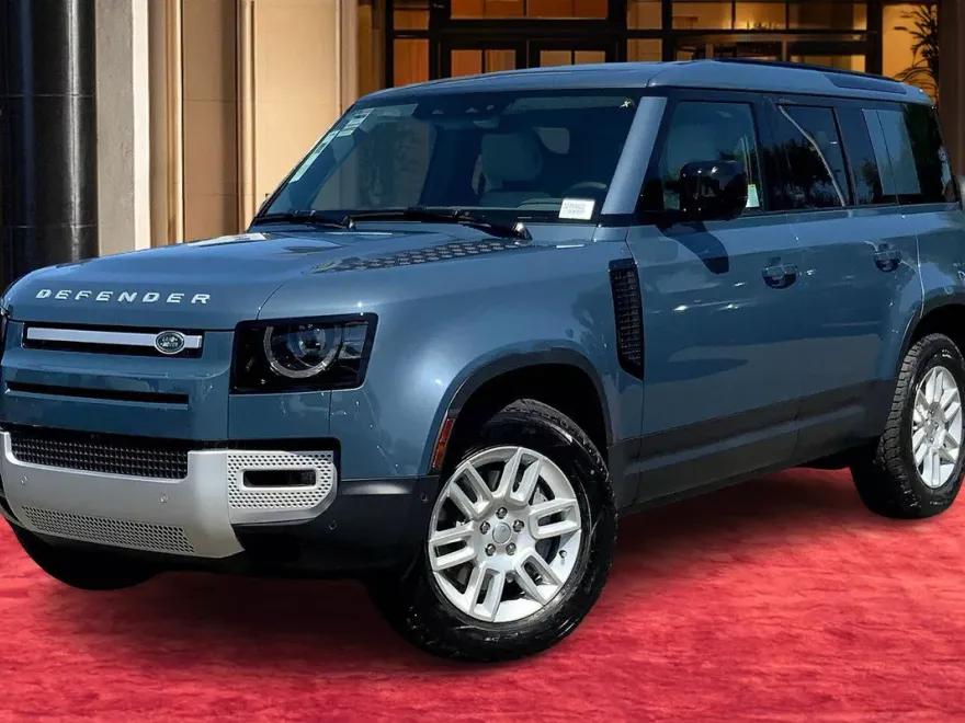 2025 Land Rover Defender 110 S photo 1