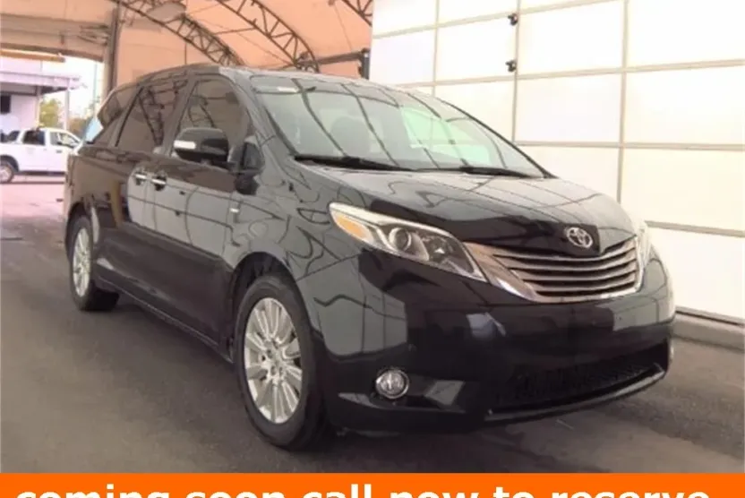 2017 Toyota Sienna Limited Premium photo 1