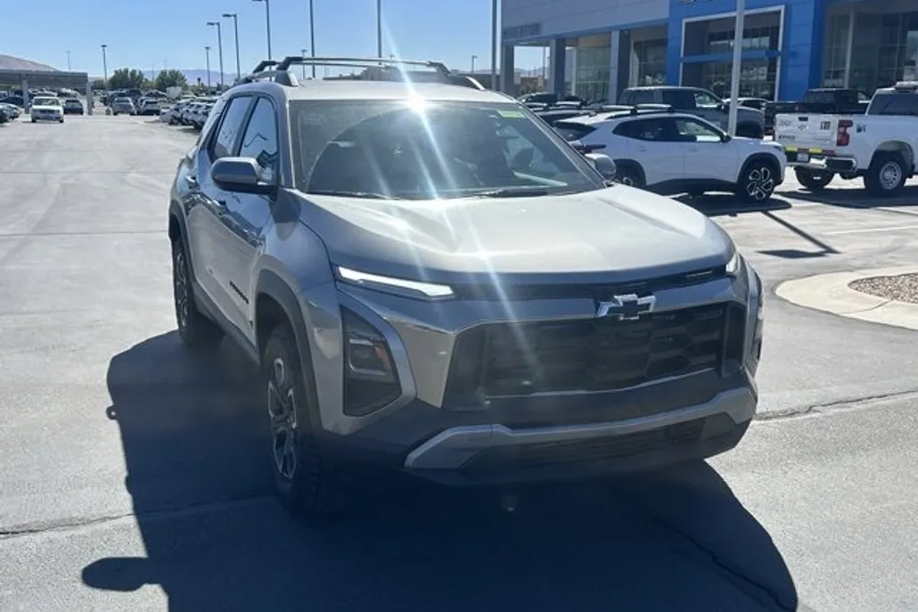 2026 Chevrolet Equinox ACTIV photo 1