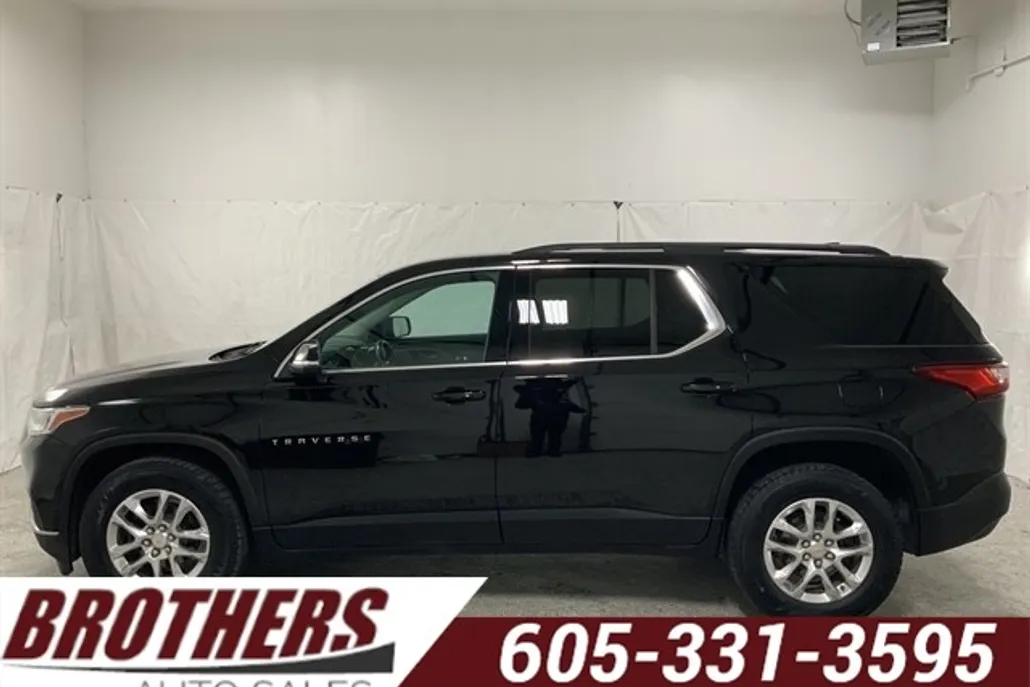 2021 Chevrolet Traverse Leather photo 1